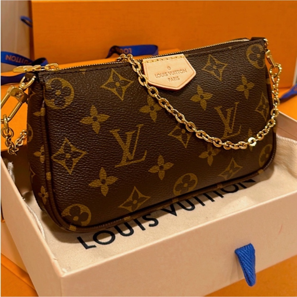 💯% Authentic Louis Vuitton Pochette✨